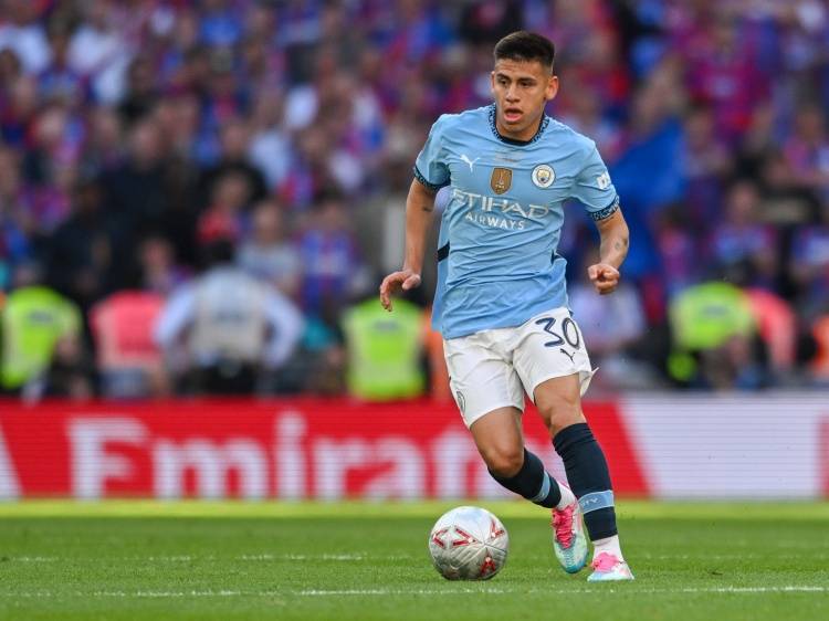 河床高层：埃切维里能适应任何战术要求，他能在曼城取得成功